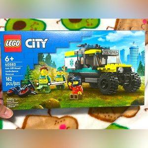 NIB Lego 40582 City 4x4 off Road Ambulance Rescue